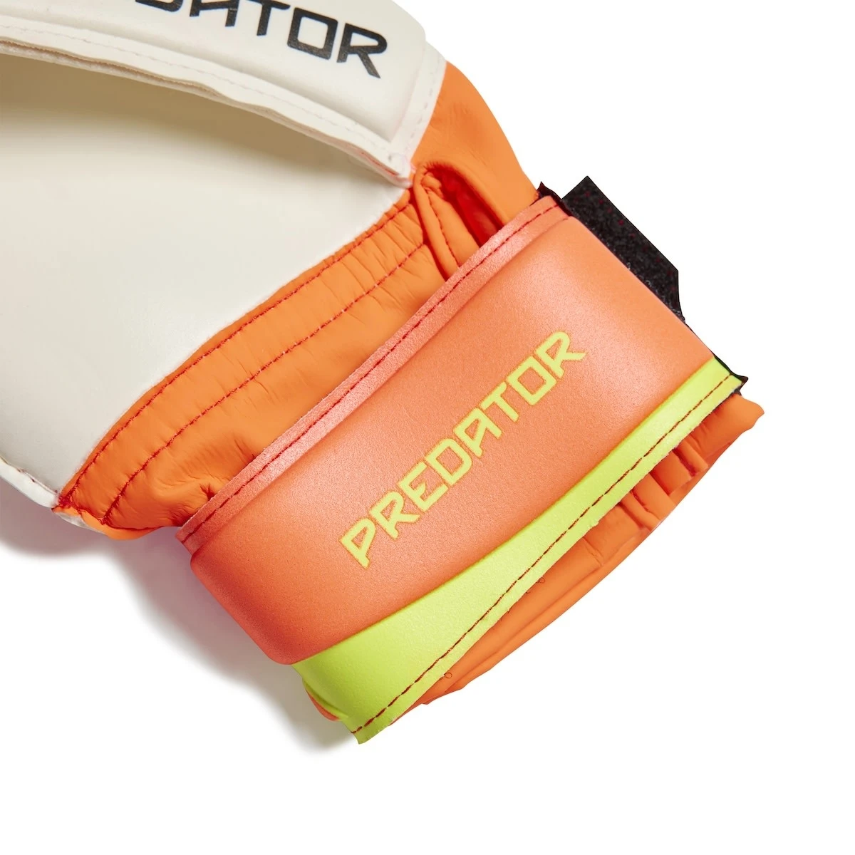 Adidas Predator Match Fingersave Goalkeeper Gloves Jr (Black/Orange) 5 Adidas Predator Match Fingersave Goalkeeper Gloves Jr (Black/Orange) - Image 3