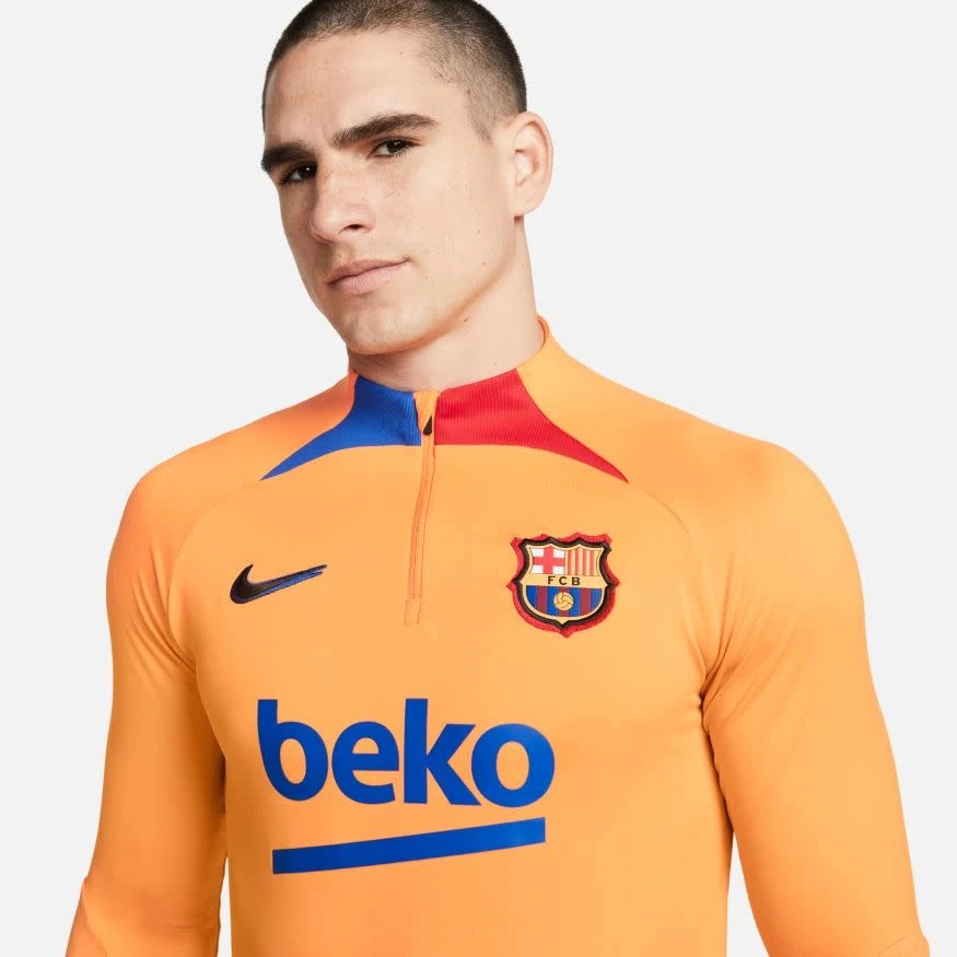 Nike FC Barcelona 21/22 Strike Drill Top 1/4 Zip (Orange/Blue) 5 Nike FC Barcelona 21/22 Strike Drill Top 1/4 Zip (Orange/Blue) - Image 3
