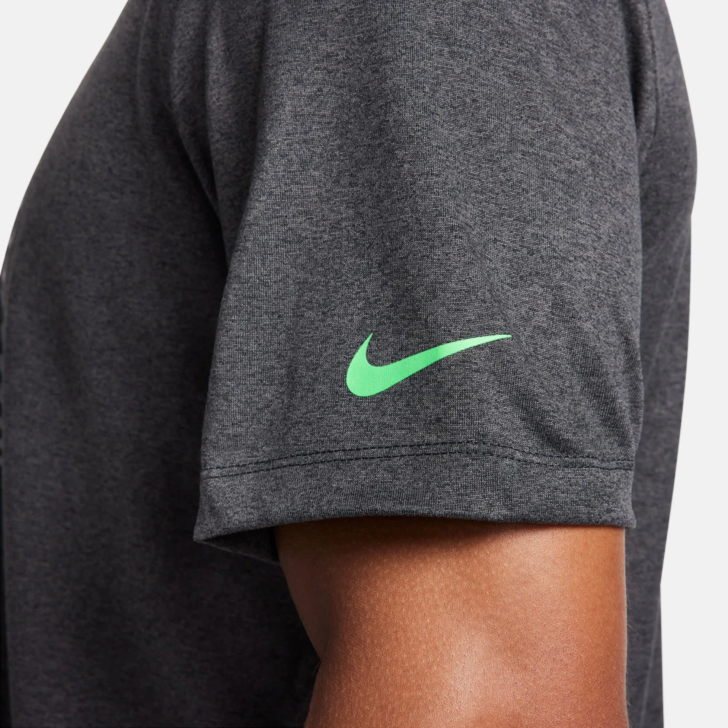 Nike Liverpool 23/24 Rlgd Tee (Gray/Green) 6 Nike Liverpool 23/24 Rlgd Tee (Gray/Green) - Image 4