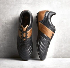 UnoZero Dominio Turf (Black/Gold)